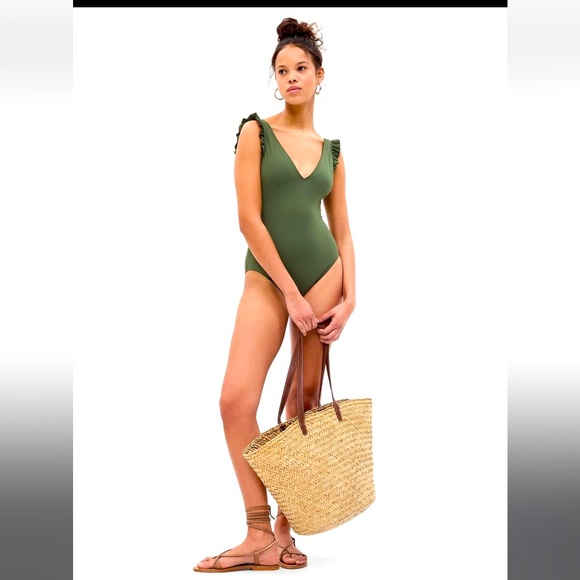 Other - Super cute one piece swimsuit